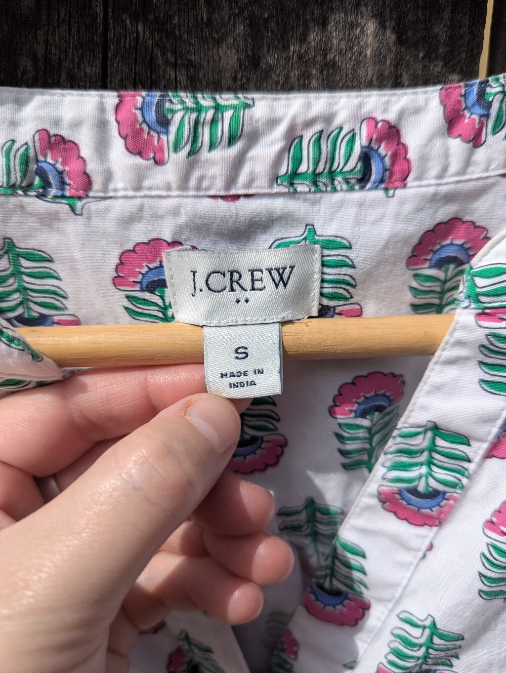 100% cotton J. Crew Factory White Top with Pink & Green Pineapple Print - Picture 4 of 6